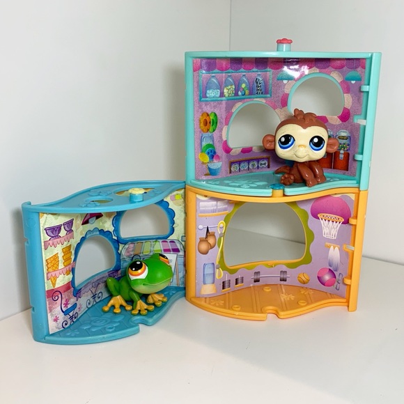 Littlest Pet Shop Other - RARE Littlest Pet Shop - Monkey, Frog, Housing Set